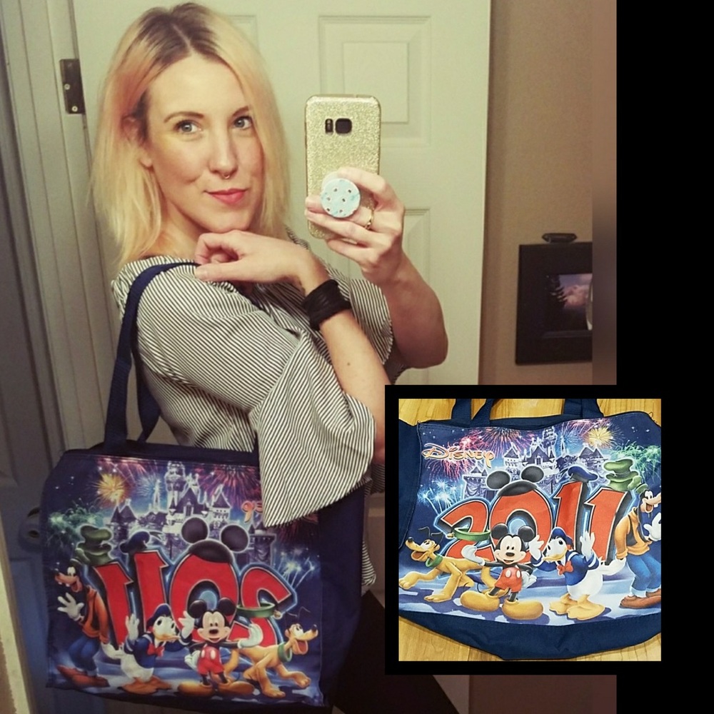 DISNEY, 2011 tote!!